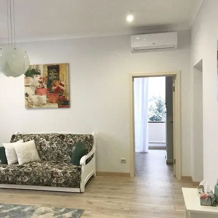 просторные светлые Silena в стиле прованс Appartement Oezjhorod