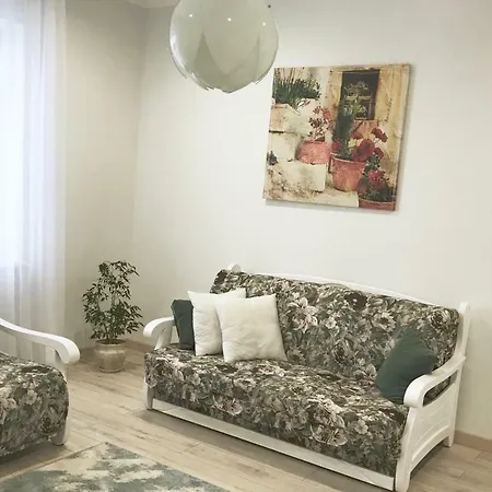 просторные светлые Silena в стиле прованс Appartement Oezjhorod